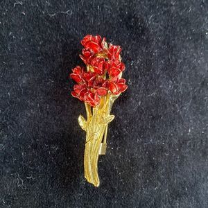 Vintage Bouquet of Red Roses Brooch